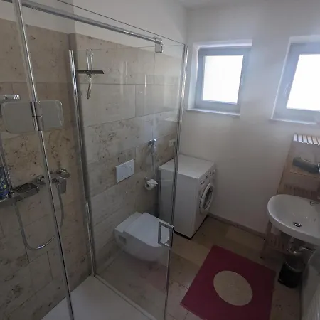 Apartmán Mit Terrasse Und Eigenem Parkplatz